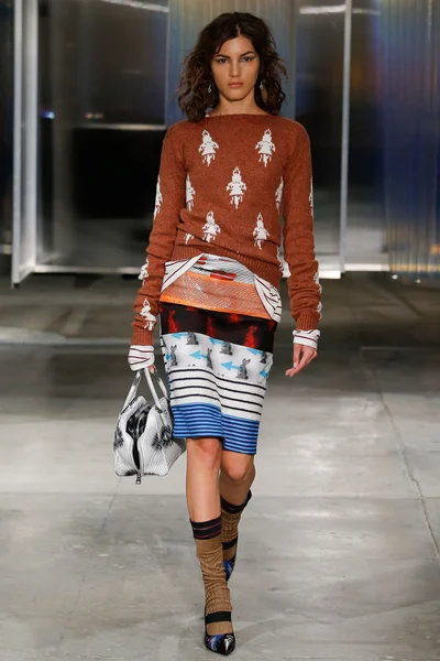 Look 37